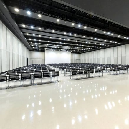 ヒカリエホールA スクール形式