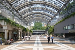 アーク・カラヤン広場