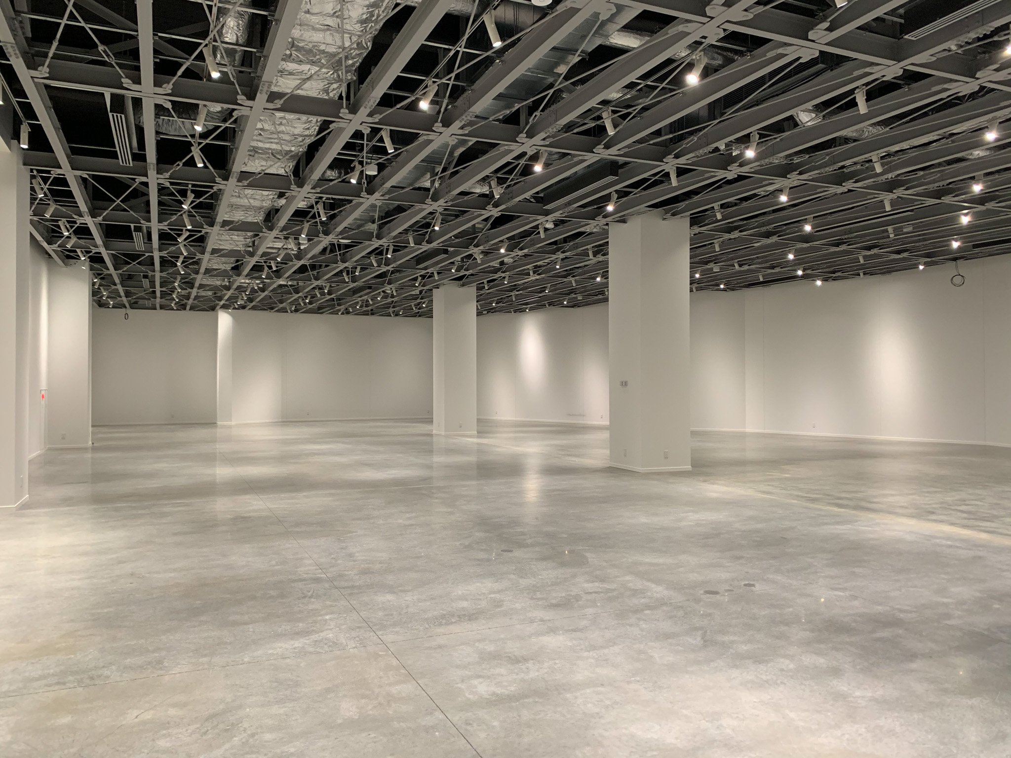 01_3F_展示室_メイン