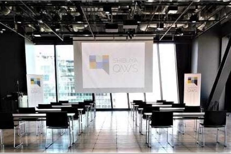 スクランブルホール スクール形式