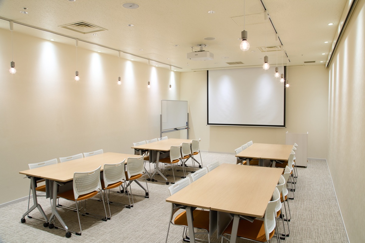 ヒカリエカンファレンス Room E 島