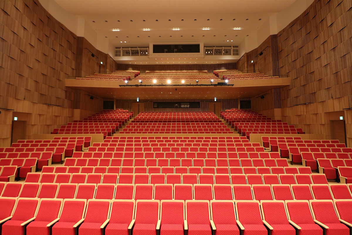 埼玉県 秩父宮記念市民会館 大ホール フォレスタ5